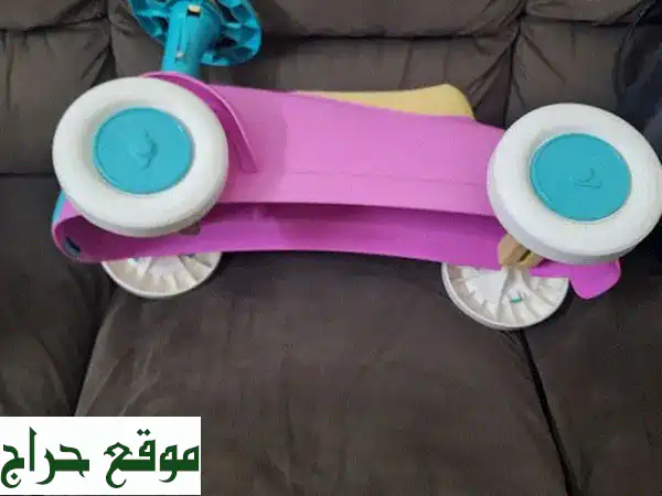 سيارة أطفال ركوب بعجلة قيادة | مستوردة من بريطانيا بحالة ممتازة | عُمان