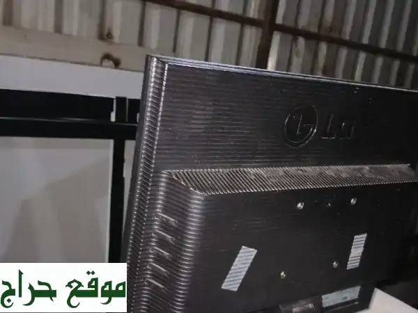فرصة ذهبية: شاشة LG كأنها جديدة (لم تُستخدم!) بسعر 80 درهم إماراتي - قابل للتفاوض!