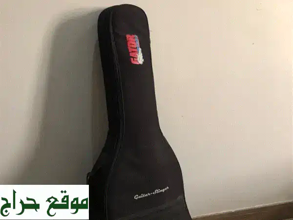 جيتار للبيع شبه جديد - نظيف جداً وصوت ساحر! فرصة لا تعوض لعشاق الموسيقى
