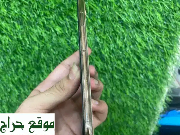 ⚡️ فرصة ذهبية! ايفون Xs Max ذهبي 256 جيجا | كالجديد - لم يُصلح قط | مسقط السيب 4