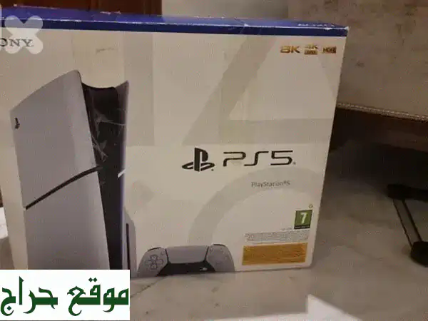 بلايستيشن 5 (PS5) مستعمل بحالة الجديد | باقة الألعاب الأسطورية (FC 26 + Uncharted Legacy) + يدين تحكم أصلية وحقيبة PS5!