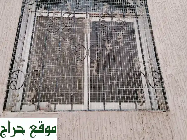 راحة بال مضمونة! 🕊️ تركيب طارد حمام بالرياض | شبك وأشواك احترافية لحماية منزلك 4