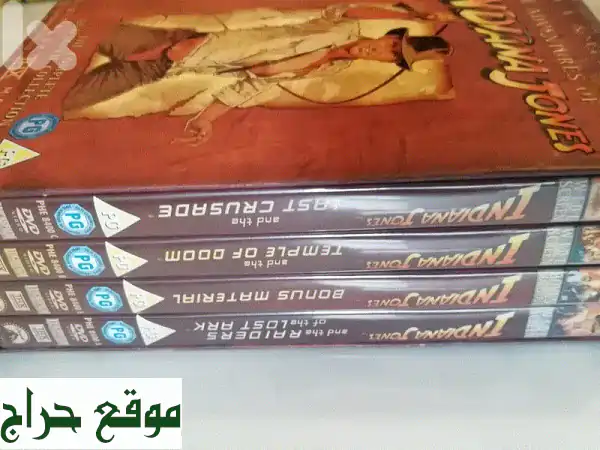 Indiana Jones 3 movies plus bonus disc in a 4 DVDS box set 3