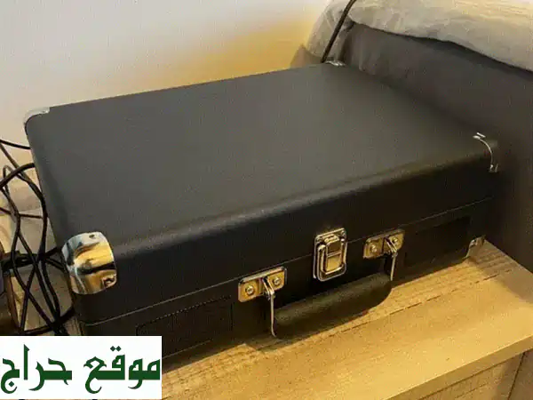 مشغل أسطوانات فينيل كأنه جديد للبيع | استخدام شهر فقط (23 مرة) | جودة صوت استثنائية