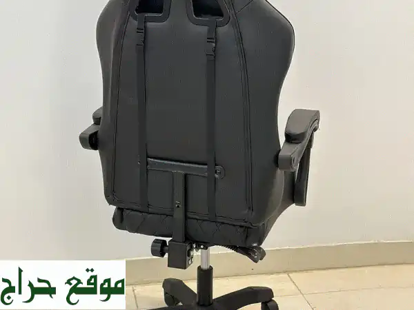 MAGNUM CHAIR + MAGNUM TABLE 140 cm x 75 cm x60 cm 4