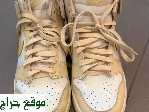 نايكي دانك هاي Pale Vanilla | مقاس 4.5 UK | أيقونة الثمانينات (تراث أحذية جوردن) | مستعملة، نظيفة ومع العلبة 4