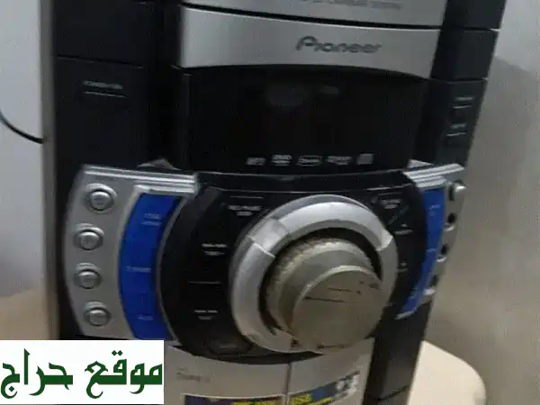 ستيريو CD متكامل مستعمل بحالة ممتازة مع سماعتين | نظام صوتي عالي الجودة
