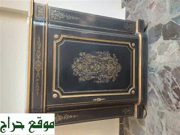 تحفة فرنسية أصيلة: خزانة أنتيك (French Antique Cabinet) نادرة - أثاث فاخر وديكور راقي 3