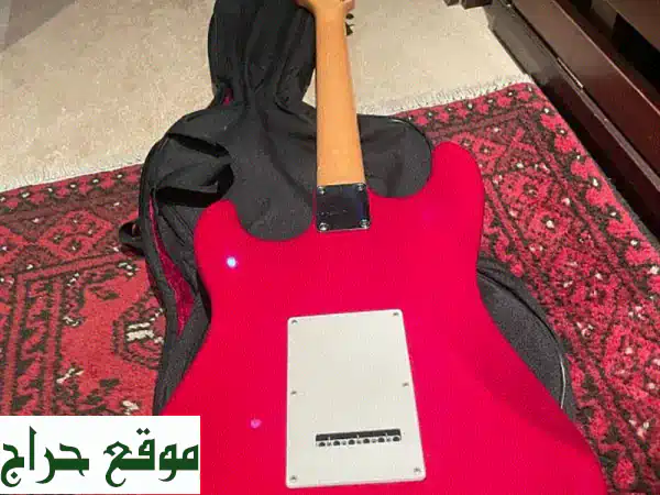 جيتار ستراتوكاستر (أحمر/أبيض) جديد! أمبلفاير وكابلات جاهزة للعزف. 3