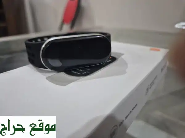 فرصة ذهبية: شاومي باند 9 نظيف جداً كأنه جديد! مع سوار إضافي والكرتونة الأصلية