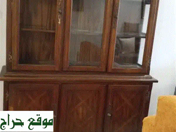 فرصة ذهبية: طقم سفرة عرمون فاخر جديد كلياً - طاولة وكراسي منجدة! 3