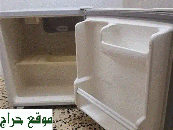 ثلاجة سامسونج ميني | فريزر صغير بحالة ممتازة - الحل الأمثل لمساحتك! 3