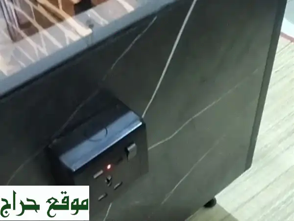 أول طاولات 3D ذكية في الإمارات: حصريًا من لمسة الفن! تصميم فاخر وشحن مدمج. 3