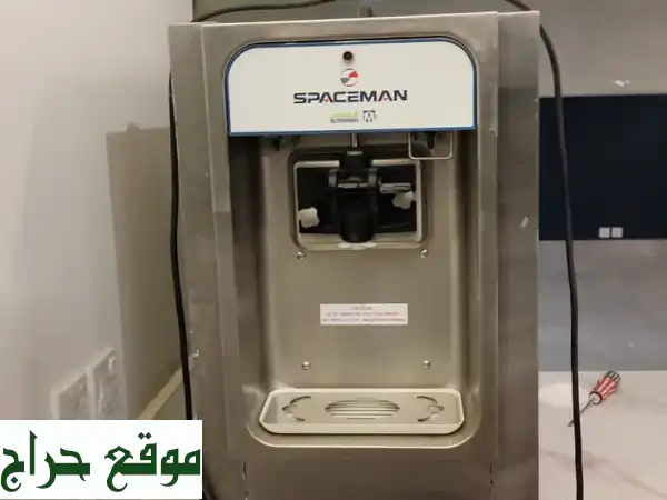 فرصة ذهبية! مكينة آيس كريم المهند سبيس مان 6218 للبيع المستعجل | مثالية للمقاهي والمطاعم | ابدأ مشروعك الآن!