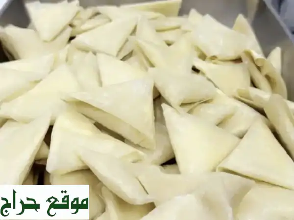 سمبوسة مالك الفرن: 10 سنوات إبداع | جبن شيدر فاخر | توصيل مجاني | تبدأ من ٦٠ هللة