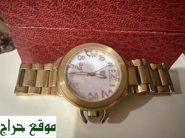 فرصة لا تُعوض: ساعات مستعملة للبيع في أبوظبي (الخالدية) - 100 درهم فقط! تحتاج بطارية 3