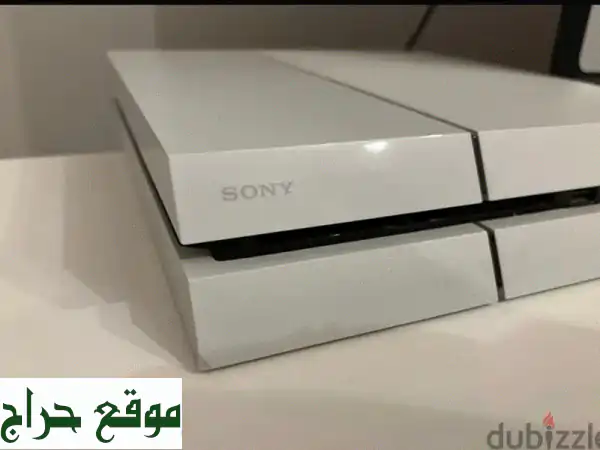 اقتنِ الآن: بلايستيشن 4 جلاسيير أبيض (9/10) - 500GB | يد تحكم | ألعاب + لعبة مجانية! 3