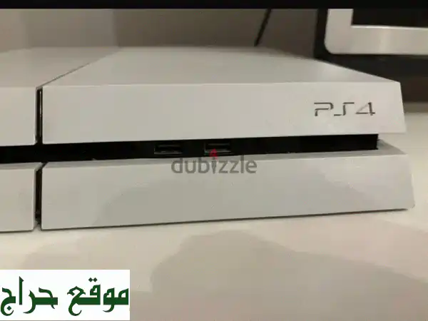 اقتنِ الآن: بلايستيشن 4 جلاسيير أبيض (9/10) - 500GB | يد تحكم | ألعاب + لعبة مجانية! 4