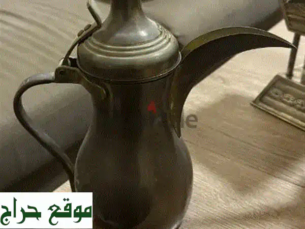 تحف وأنتيكات نادرة في الرفاع: اكتشف مجموعتنا الشخصية الفريدة | أثاث ومفروشات عتيقة