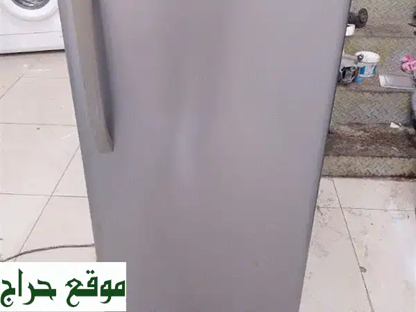 فرصة! ثلاجة للبيع بحالة ممتازة وشبه جديدة - توصيل مجاني وضمان 15 يوم!