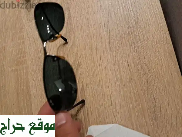 نظارات Ray-Ban أصلية كالجديدة للبيع | خصم 70%+ ($50 بدلاً من $180)!