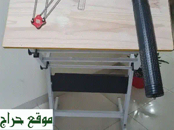 ارسم مستقبلك بدقة! مجموعة أدوات الرسم الهندسي للطلاب المتكاملة.