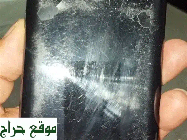 سامسونج M21 (4x128GB) ببطارية ميتة: شاشة أصلية – فرصة لقطع الغيار أو الإصلاح!