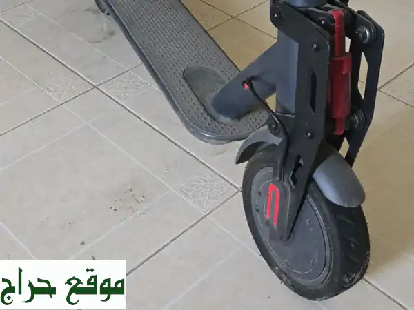 ⚡️ فرصة ذهبية: سكوتر كهربائي جديد (استعمال أسبوع فقط!) للبيع بداعي السفر - مع خوذة وشاحن أصلي! 3