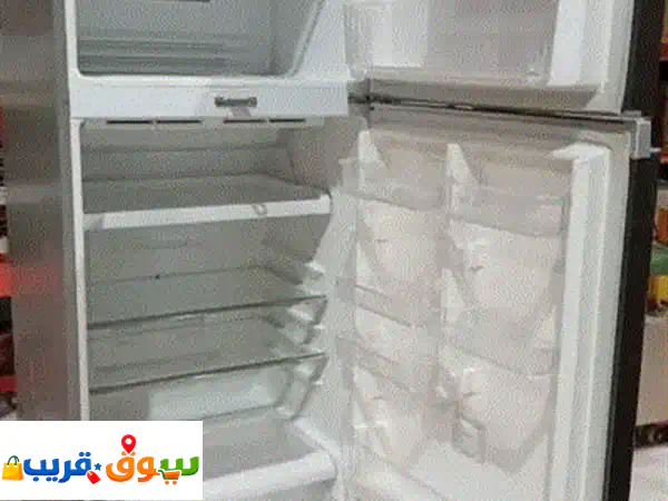 لا تفوت! ثلاجة وفريزر توشيبا حجم كبير: نظافة وحالة ممتازة - جاهزة لبيتك! 4