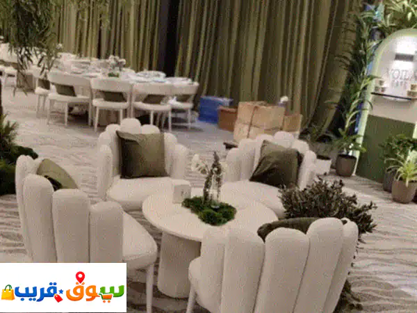 تجهيز مناسبتك بأسلوب فريد! تأجير كراسي، طاولات، كنب VIP وأسوار حفر | خدمات حفلات متكاملة. 3