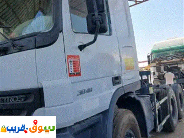 للبيع شاحنات مرسيدس اكتروس 3848 عدد 5 من دون صناديق. المطلوب في الواحد 150000