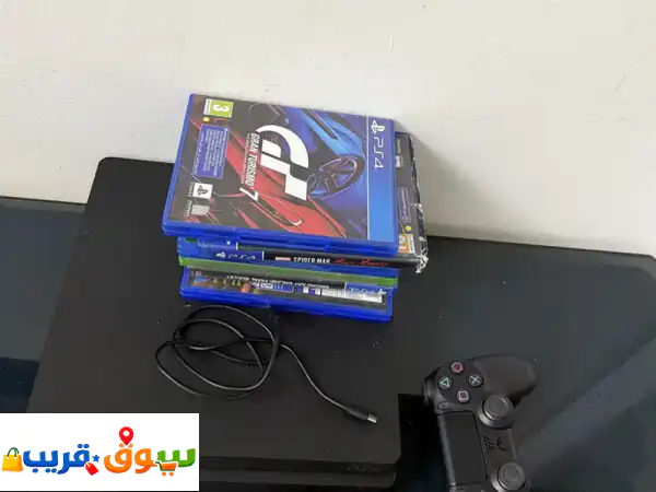 PlayStation 4 slim 2