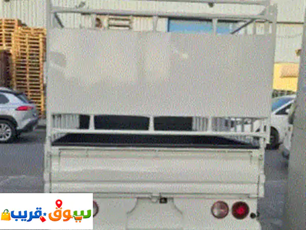 أنا معي سيارة طن ونصف للإيجار بعقد راتب شهري التفاصيل علي 3