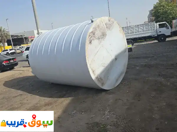 فرصة لا تعوض! خزان ماء مستعمل نظيف جداً 3000 جالون – جودة مضمونة وسعر موفر.