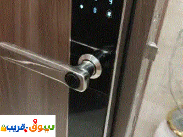 فني كاميرات وأنظمة أمنية توريد تركيب صيانة 4