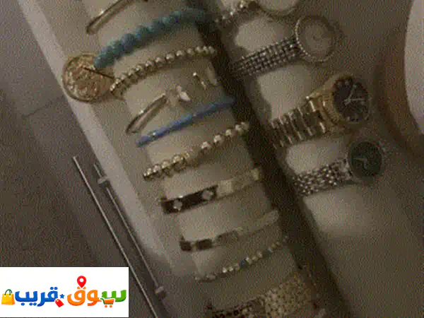 أكسسوارات للبيع سعرهم اغلي من السعر المعروض للبيع وكله جديد والأكسسوارات مطليه بالذهب لو حد محتاجهم ... 2