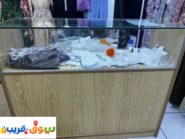 تصفية محل ملابس كل أغارضة جديدة ليها شهرين فقط متاح كمية ملكانات وبترينه خشب وزجاج عمولة واستندات ... 3