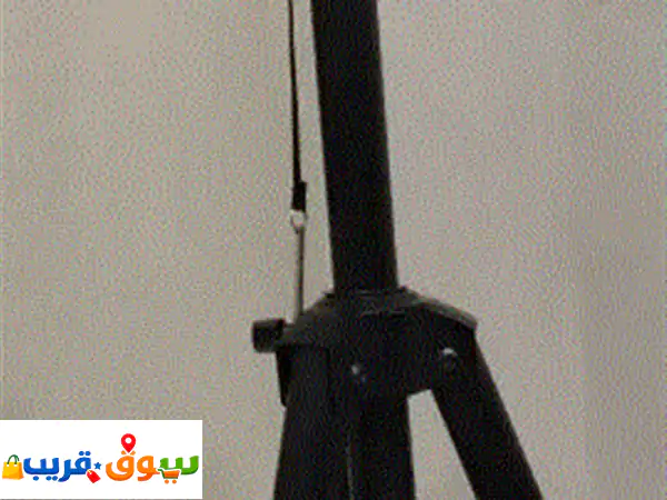 ستاند سماعات كبيرة قوي وجديد مستعمل مرة واحدة فقط السعر قابل للتفاوض 2