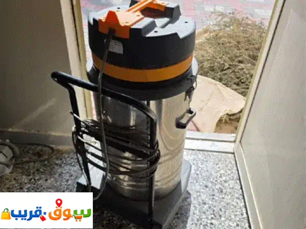 للبيع معدات تنظيف لشركة نظافة مكينة تنظيف السيراميك مكنسة كبيرة ومكينة ضخ مياه بحالة جيده جدا ... 3