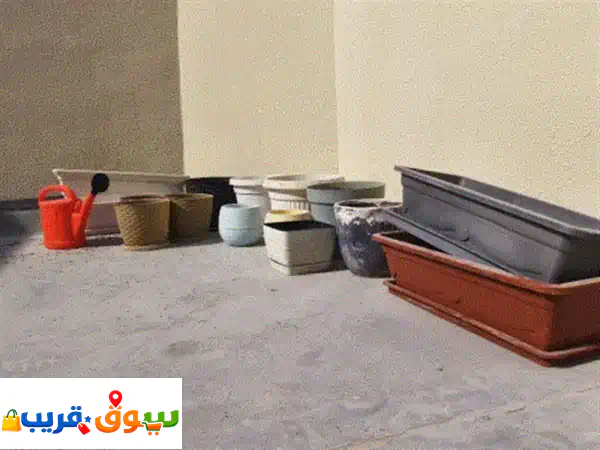 أحواض للزرع 15 مع ابريق سقي للبيع المستعجل ب 50 درهم أراضيصناعية للبيع