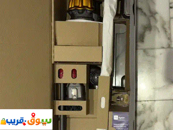Dyson Vacuum: All attachments & Charger 4