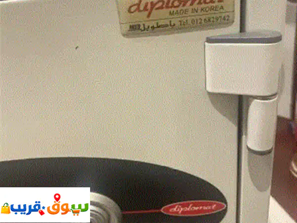 فرصة ذهبية: خزنة باطويل مال ومجوهرات شبه جديدة - أمان بنصف السعر!