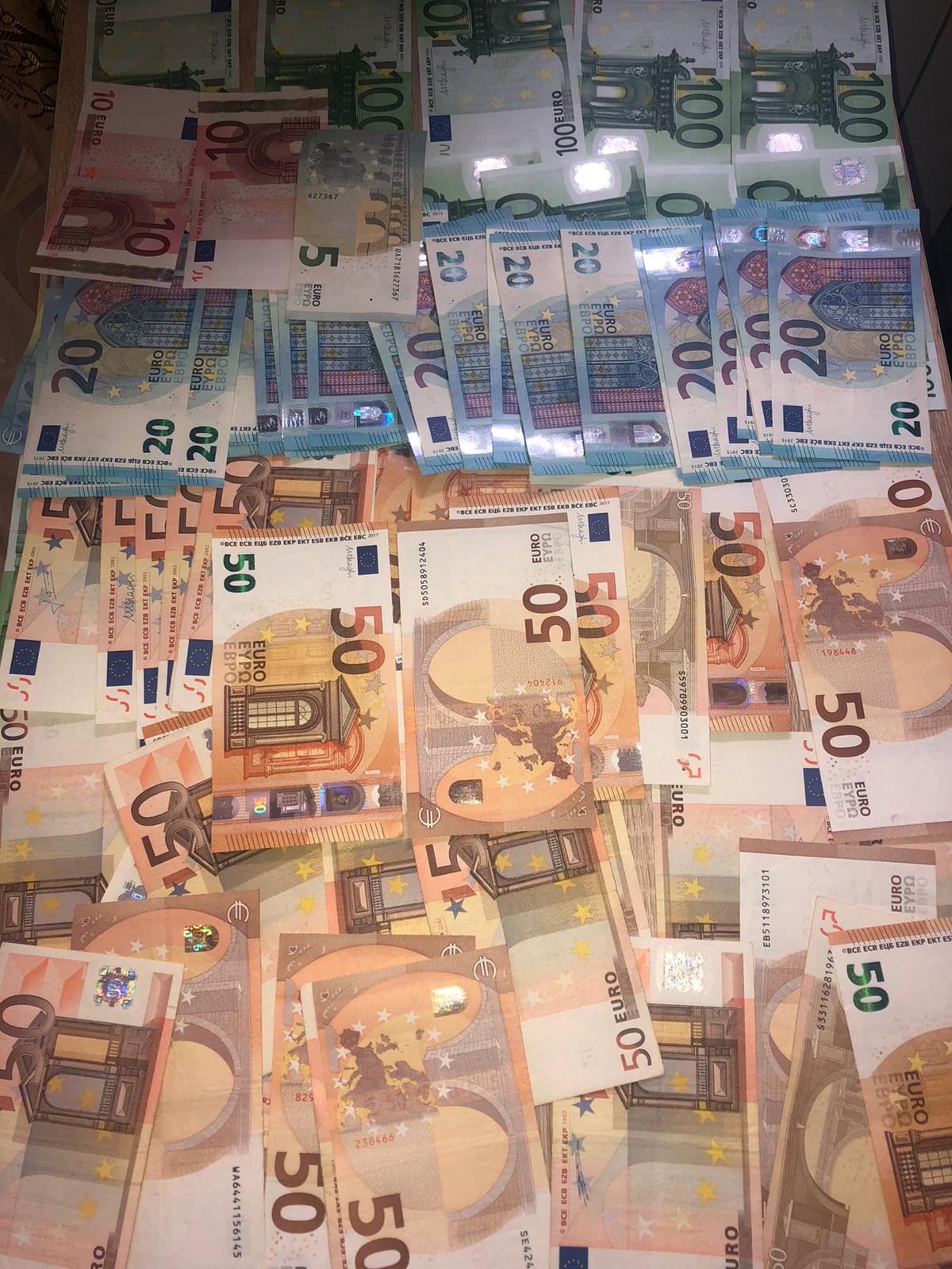 أفضل الأوراق النقدية المزيفة وبطاقات الاستنساخ التي لا يمكن اكتشافها للبيع.