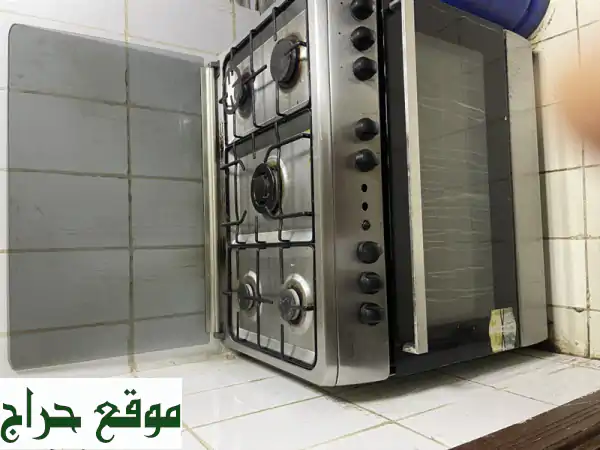 للبيع غاز خمس عيون وفرن بدون سلندر مطلوب 250 درهم