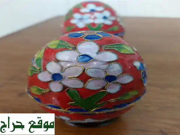 Old cloisonné eggs in good condition