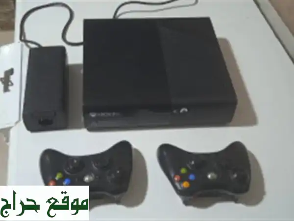 اكس بوكس 360 Ultra Slim بحالة ممتازة - 500GB + ألعاب + تحكمين