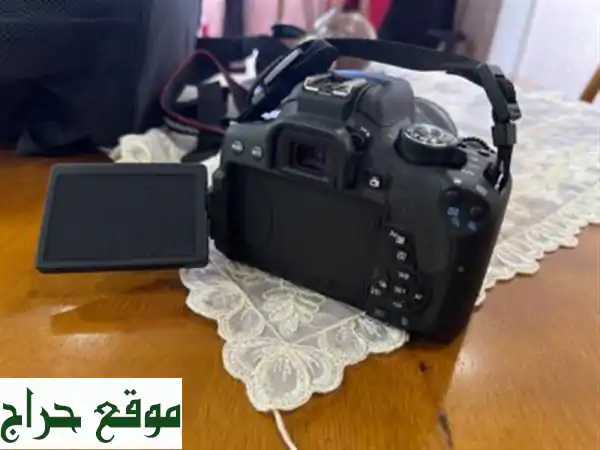 كاميرا Canon 750D بحالة ممتازة + عدسة 18-135mm + حقيبة حمل - سعر مميز!