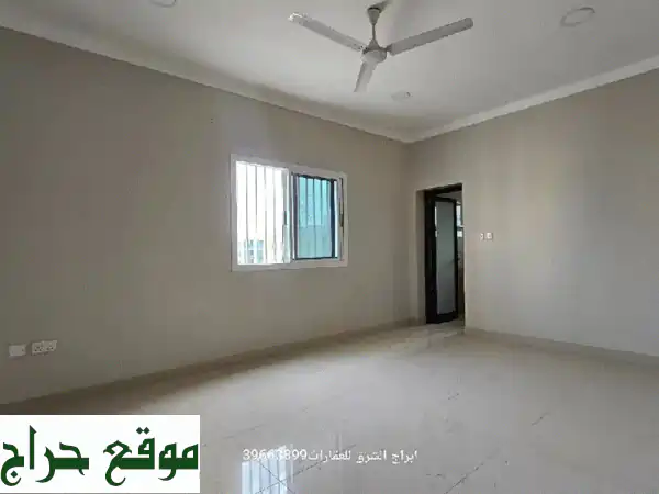 البحرين  الحد الجديدة / للإيجار شقة كبيرة. تتكون من...