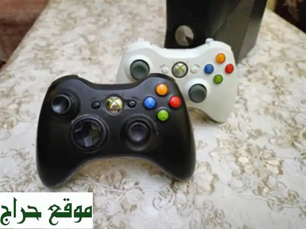 Xbox 360 slim flash w glitsh 250 gb avec 2 manette d'origine