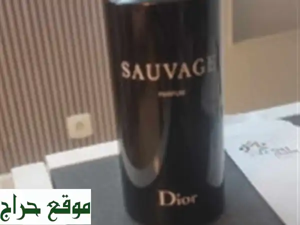 Je vends une recharge Dior sauvage parfum 300 ml mad in France